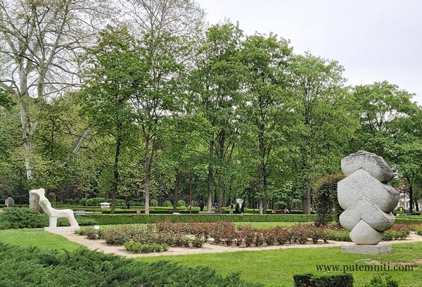 Skulpture u parku Bukovičke banje