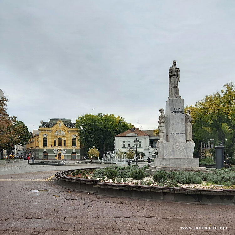 Spomenik caru Jovanu Nenadu u Subotici